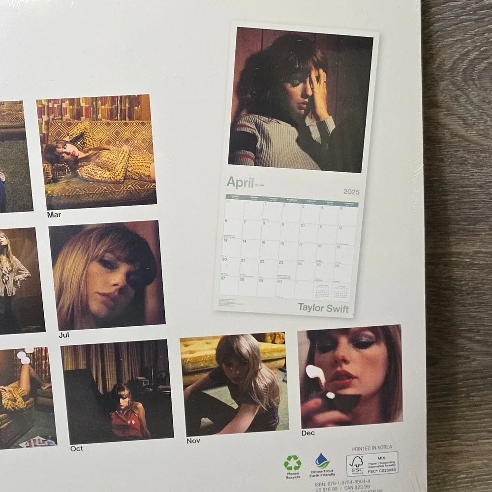 Taylor Swift OFFICIAL 2025 12x24